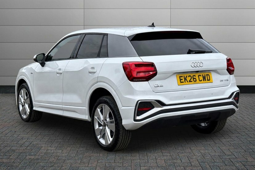 Audi Q2 1.5 Tfsi Cod 35 S Line Suv S Tronic 15 EK26CWD White #3