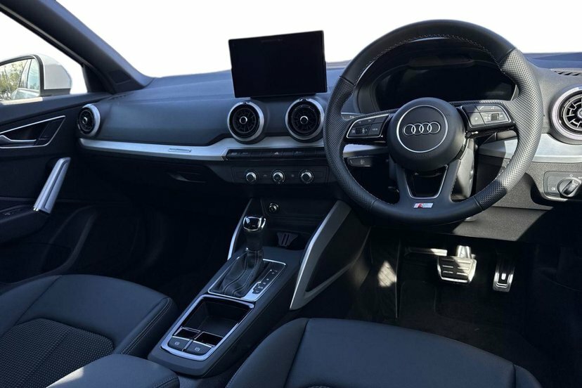 Audi Q2 1.5 Tfsi Cod 35 S Line Suv S Tronic 15 EK26CWD White #6