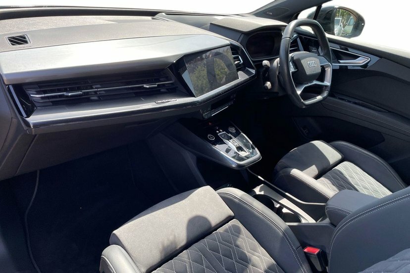 Audi Q4 E Tron 35 Edition 1 Suv 55Kwh 170 Ps LL23VDO Grey #2