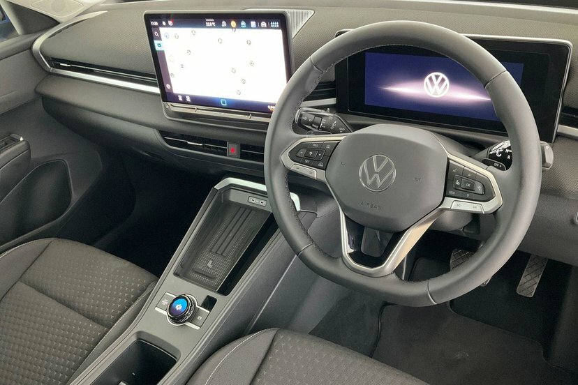 Volkswagen T-Roc 1.5 Etsi Mhev Life Suv Hybrid Dsg 150 AP26FJN Blue #6