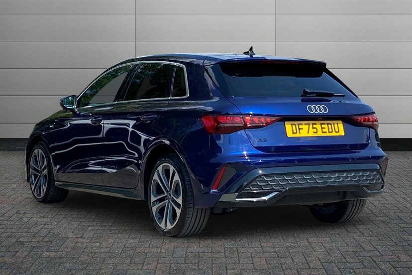 Audi A3 1.5 Tfsie S Line Sportback Plug-in Hybr Blue #3