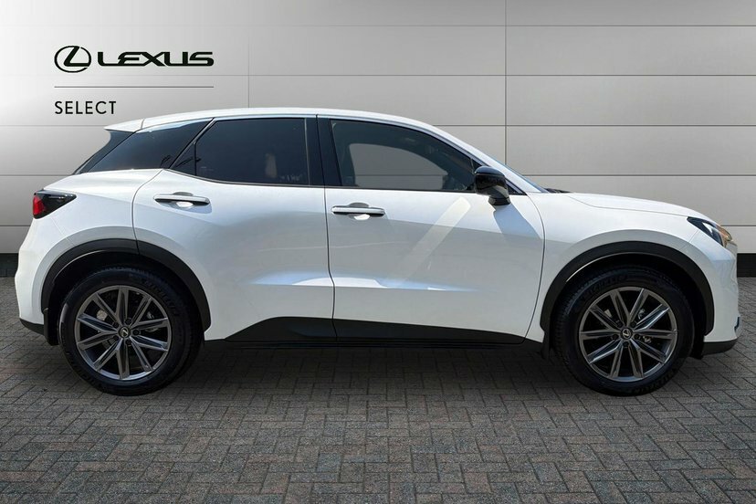Lexus LBX 1.5 Vvt-ie Premium Plus Suv Hybrid E-cv FG26WVX White #4