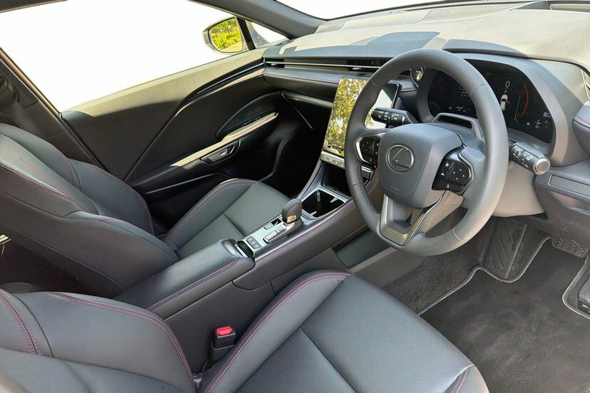 Lexus LBX 1.5 Vvt-ie Premium Plus Suv Hybrid E-cv FG26WVX White #6