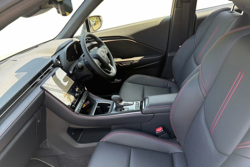 Lexus LBX 1.5 Vvt-ie Premium Plus Suv Hybrid E-cv FG26WVX White #2