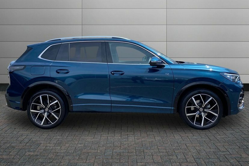 Volkswagen Tiguan 1.5 Etsi Mhev R-line Suv Hybrid Dsg 15 Blue #4