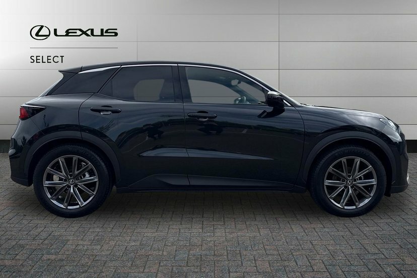 Lexus LBX 1.5 Vvt-ie Premium Plus Suv Hybrid E-cv FN26RYF Black #4