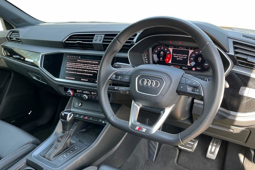 Audi Q3 1.5 Tfsi Cod 35 Black Edition Sportback LR25RVL Grey #6