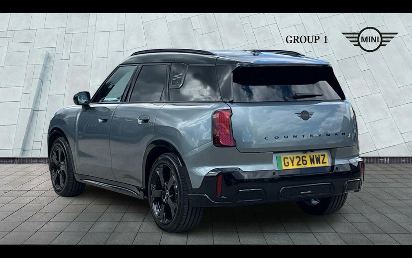 Mini Countryman Se 66.5Kwh Sport Suv All4 313 P GY26WWZ Green #2
