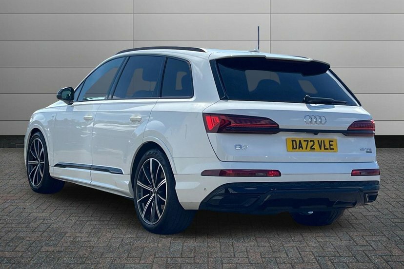 Audi Q7 3.0 Tfsi V6 55 Black Edition Suv Tiptro DA72VLE White #3