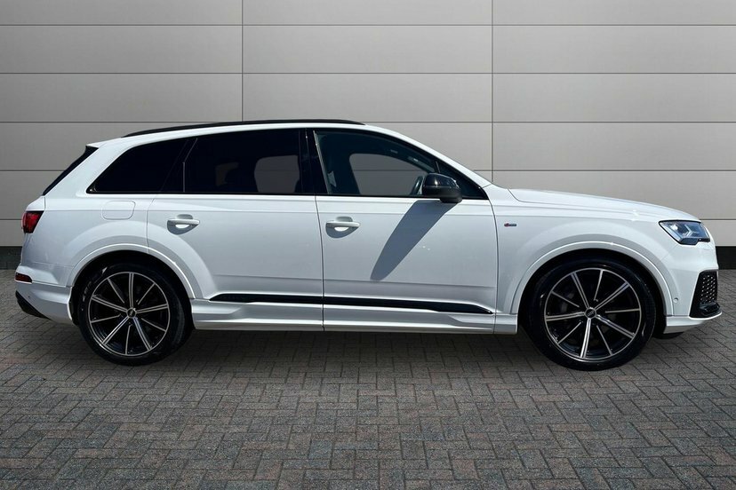 Audi Q7 3.0 Tfsi V6 55 Black Edition Suv Tiptro DA72VLE White #4
