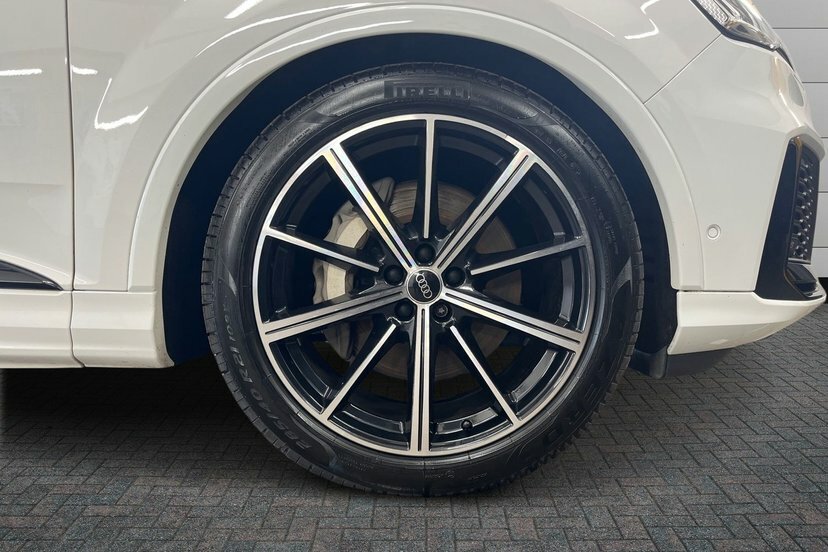 Audi Q7 3.0 Tfsi V6 55 Black Edition Suv Tiptro DA72VLE White #5