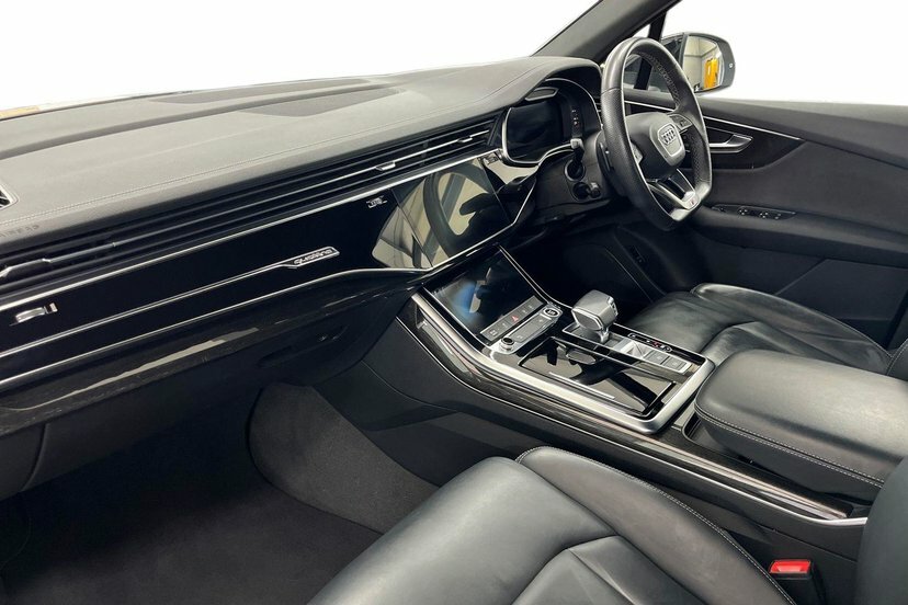 Audi Q7 3.0 Tfsi V6 55 Black Edition Suv Tiptro DA72VLE White #2