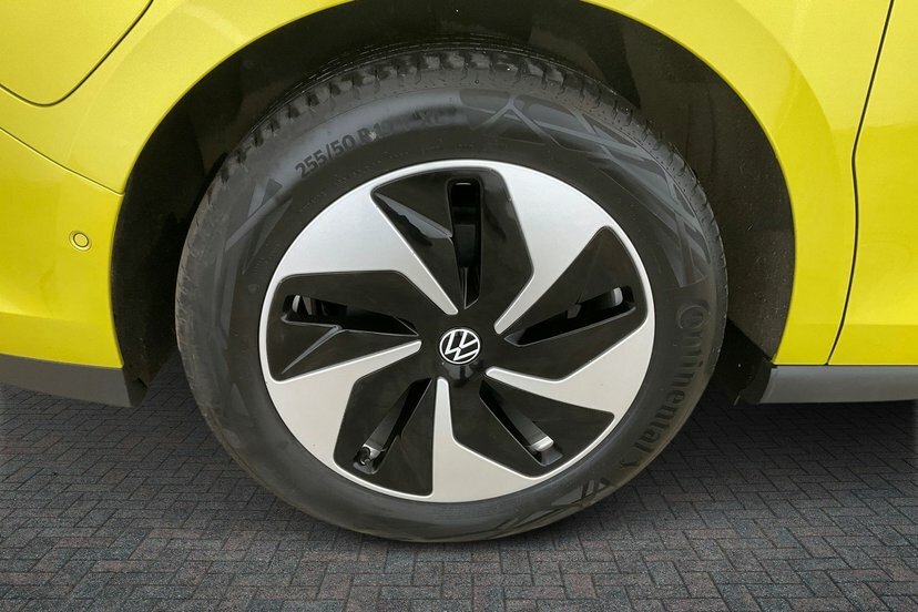 Volkswagen ID.Buzz Pro 77Kwh Life Mpv 204 Ps White #5