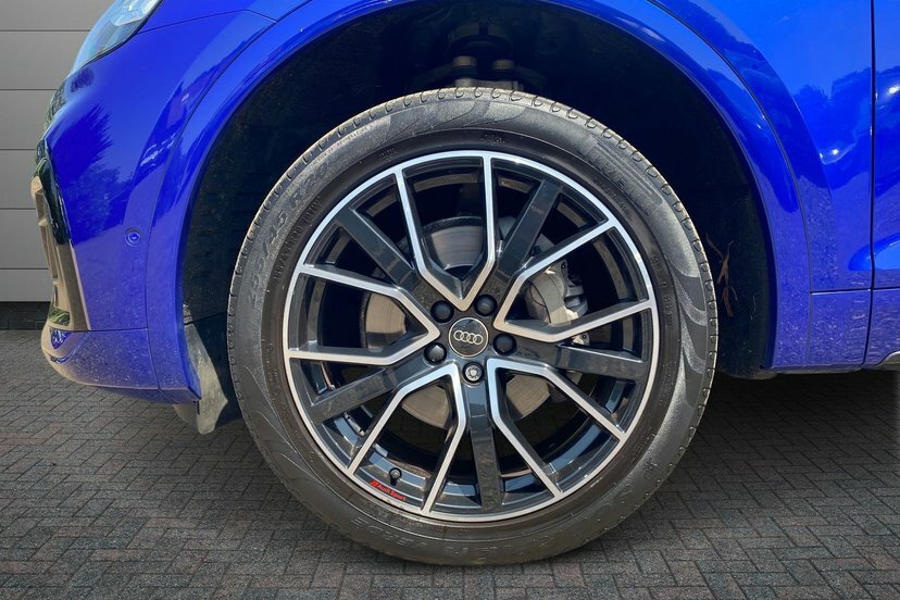 Audi Q5 2.0 Tfsi 45 Black Edition Sportback S T LS73GYC Blue #5