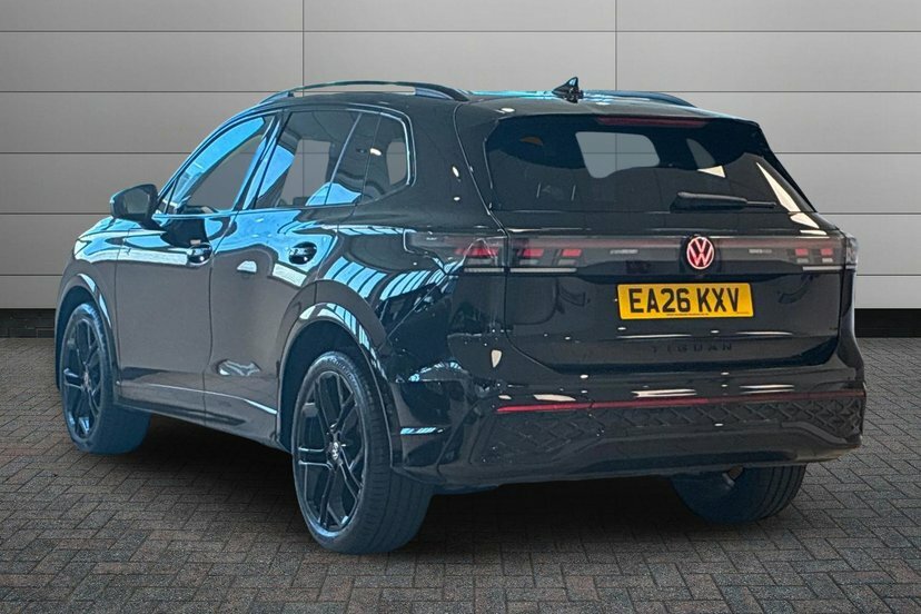 Volkswagen Tiguan 2.0 Tdi R-line Suv Dsg 150 Ps EA26KXV Black #3