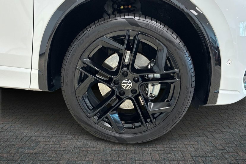 Volkswagen Tiguan 1.5 Tsi Ehybrid 19.7Kwh R-line Suv Plug EK26TFE White #5