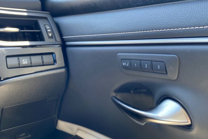 Lexus ES Takumi Silver #18