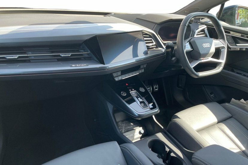 Audi Q4 E Tron 55 Black Edition Sportback Quatt LL24YHO Grey #2