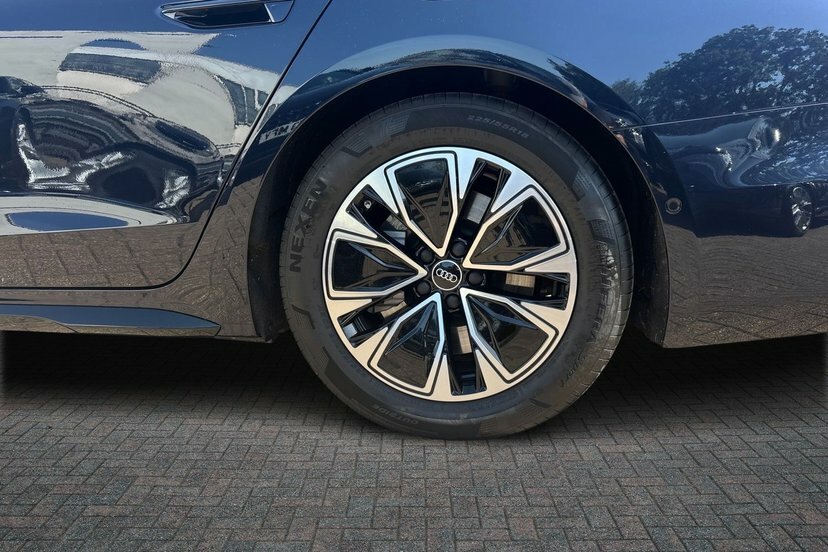 Audi A6 Avant 2.0 E-hybrid 25.9Kwh S Line Estate Plug Blue #5