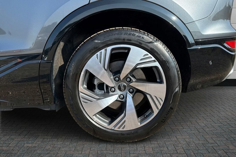 Audi Q6 E-Tron 100Kwh S Line Suv Quattro 388 P LN75NWR Black #5
