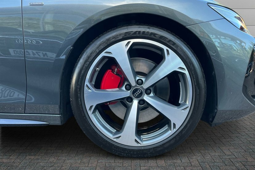Audi A6 Saloon 2.0 E-hybrid 25.9Kwh Edition 1 Saloon P LR26XLA Grey #5