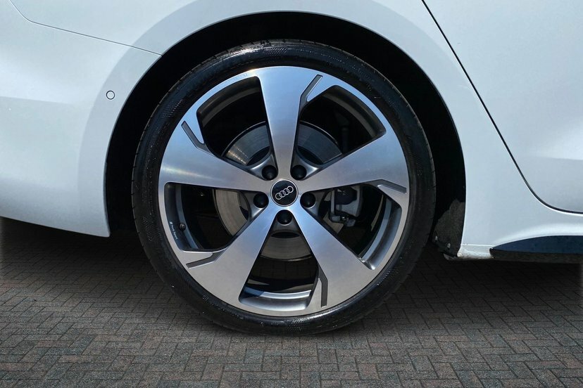 Audi A5 2.0 E-hybrid 25.9Kwh Vorsprung Saloon P DE26BXG White #5