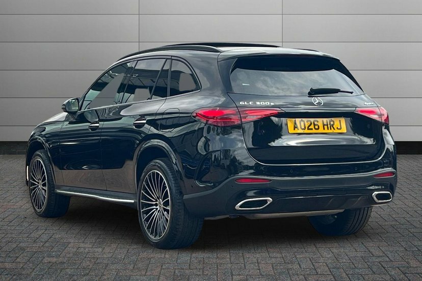 Mercedes-Benz GLC Class 2.0 Glc300e 31.2Kwh Amg Line Premium Plus Suv AO26HRJ #2