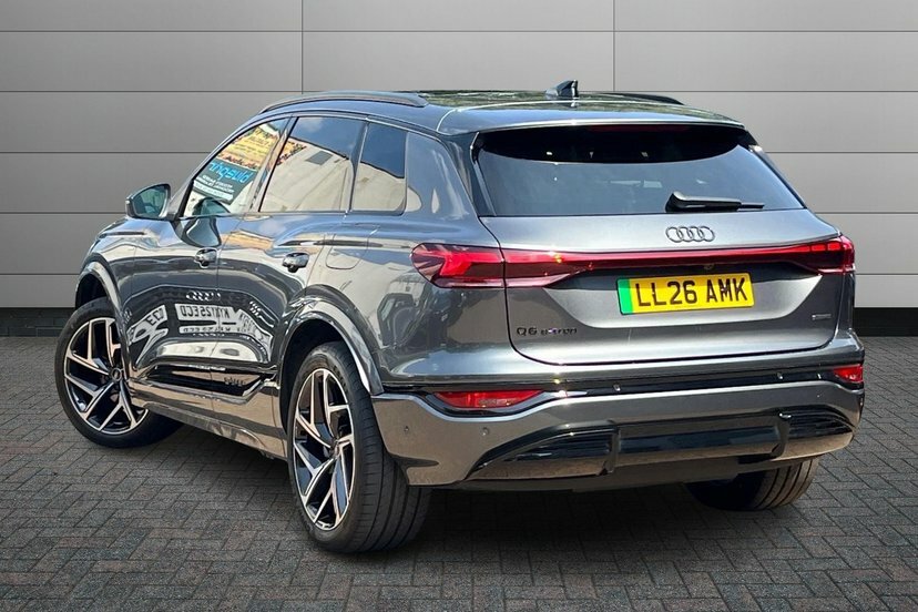 Audi Q6 E-Tron 100Kwh Black Edition Suv Quattro Grey #3