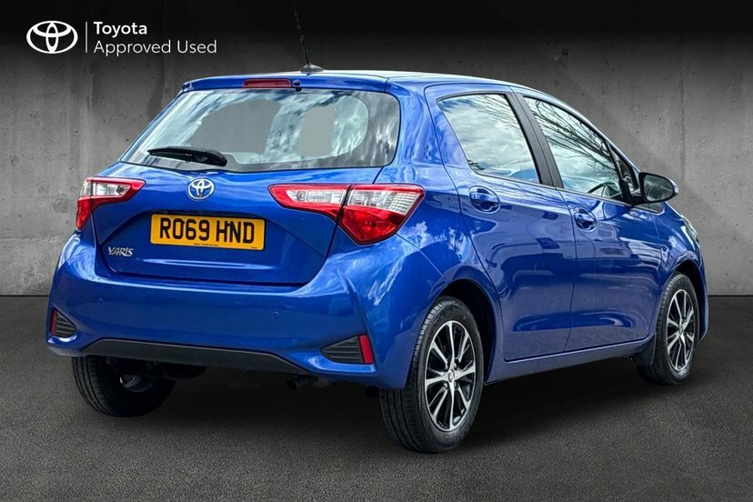 Toyota Yaris 1.5 Vvt-i Icon Tech Hatchback Cvt 111 Blue #2