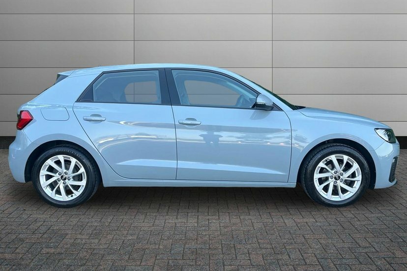 Audi A1 1.0 Tfsi 25 Sport Sportback 95 LT73KKM Grey #4