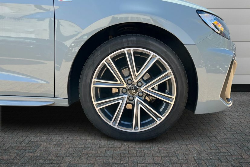 Audi A1 1.0 Tfsi 25 S Line Sportback 95 LM25UJS Grey #5