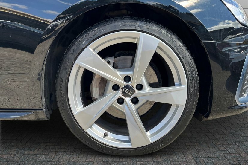 Audi A4 2.0 Tfsi 40 S Line Saloon S Tronic 204 WN24XPZ Black #5