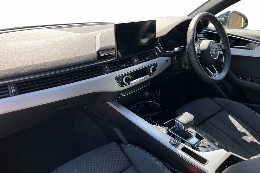 Audi A4 2.0 Tfsi 40 S Line Saloon S Tronic 204 WN24XPZ Black #2