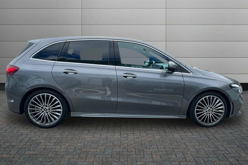 Mercedes-Benz B Class Hatchback Black #3