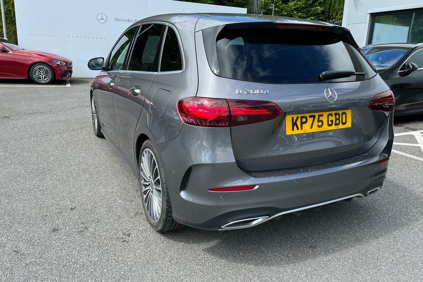 Mercedes-Benz B Class Hatchback Black #17