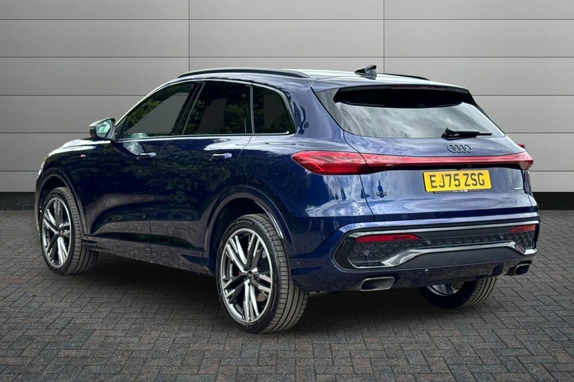 Audi Q5 2.0 Tfsi Edition 1 Suv S Tronic Quattro EJ75ZSG Blue #3