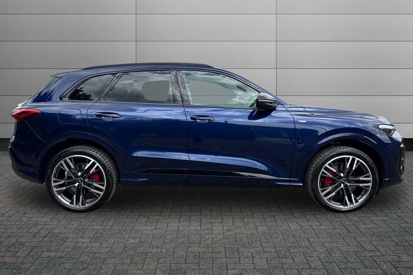 Audi Q5 2.0 Tfsi Edition 1 Suv S Tronic Quattro EJ75ZSG Blue #4