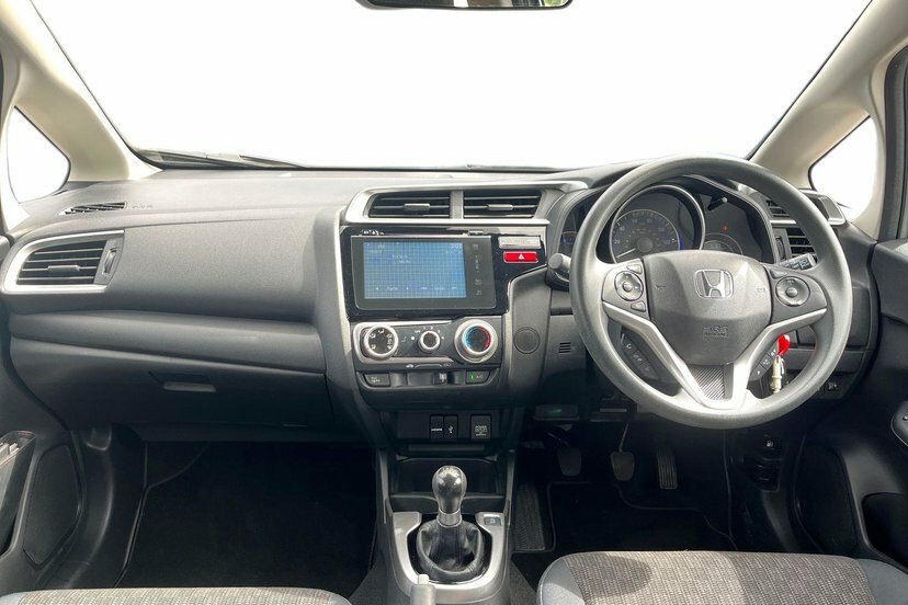 Honda Jazz 1.3 I-vtec Se Hatchback 102 Ps LF66EEZ White #6