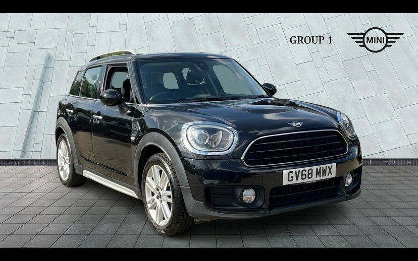 Mini Countryman F60 Mini Cooper Countryman Black