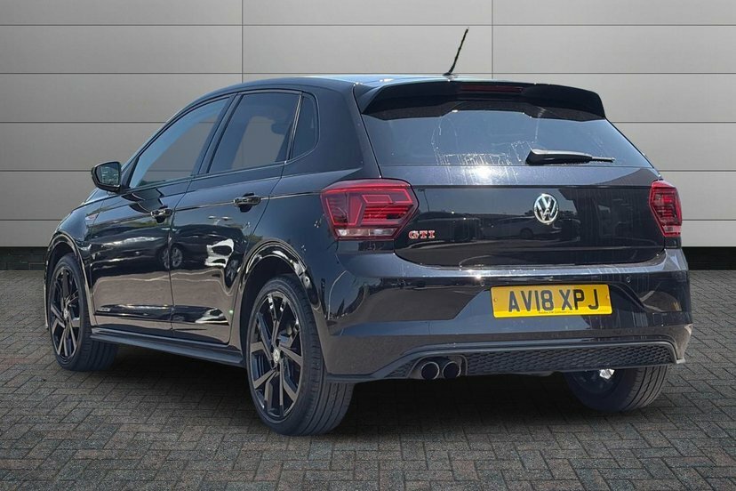 Volkswagen Polo 2.0 Tsi Gti Hatchback Dsg 200 Ps Black #3