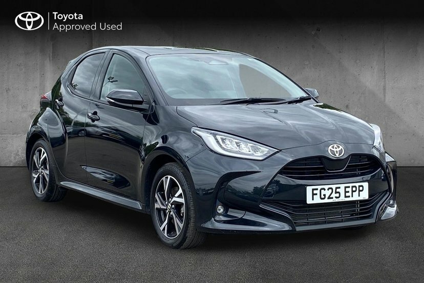 Toyota Yaris 1.5 Vvt-h Design Hatchback Hybrid E-cvt Black