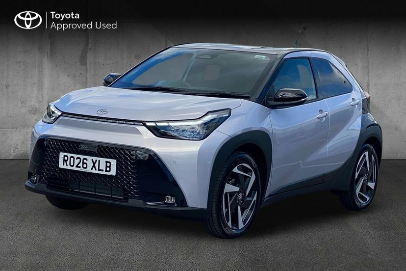 Toyota Aygo X 1.5H 49Kwh Design Hatchback Hybrid Cvt RO26XLB Silver #3