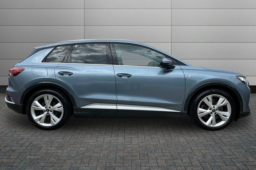 Audi Q4 E Tron 40 S Line Suv 82Kwh 204 Ps NL23OHZ Blue #4