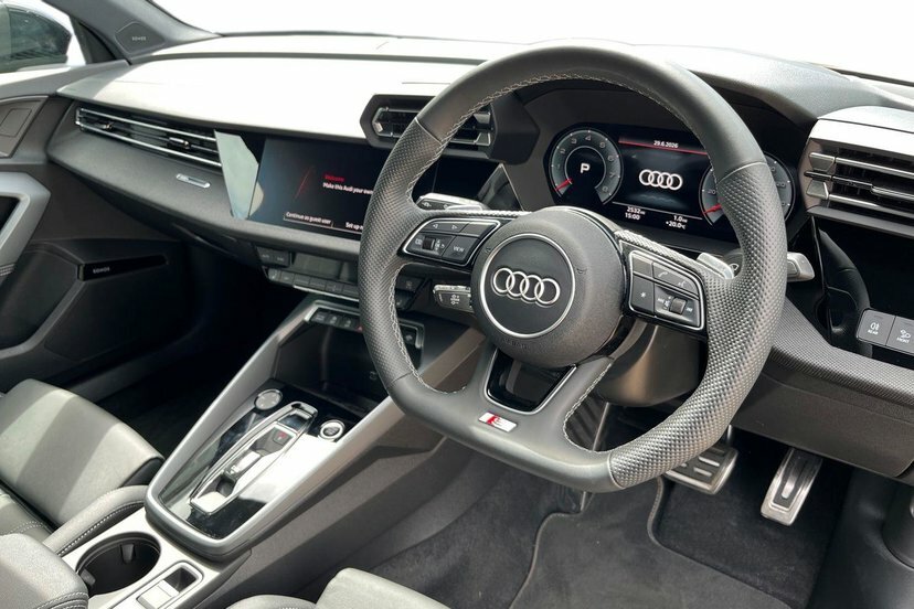 Audi A3 1.5 Tfsi Black Edition Sportback S Tron KS75GXE Black #6