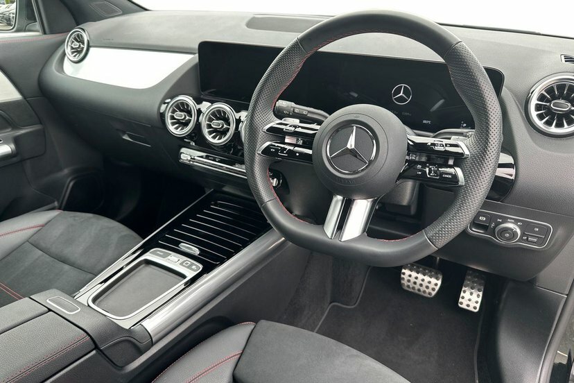 Mercedes-Benz GLA Class Gla200d Amg Line Executive Suv KP75LHY Black #5