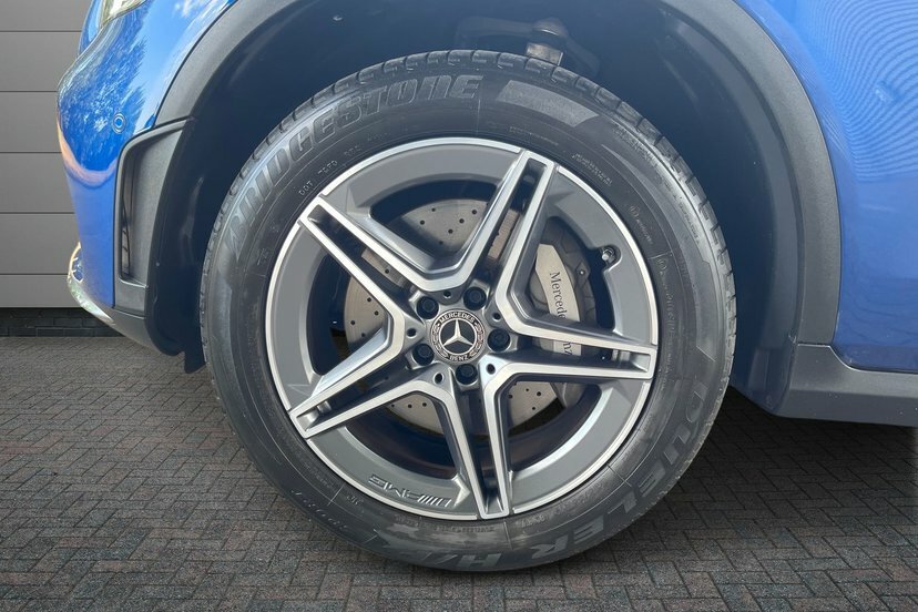 Mercedes-Benz GLC Class Glc300e 13.5Kwh Amg Line Blue #4
