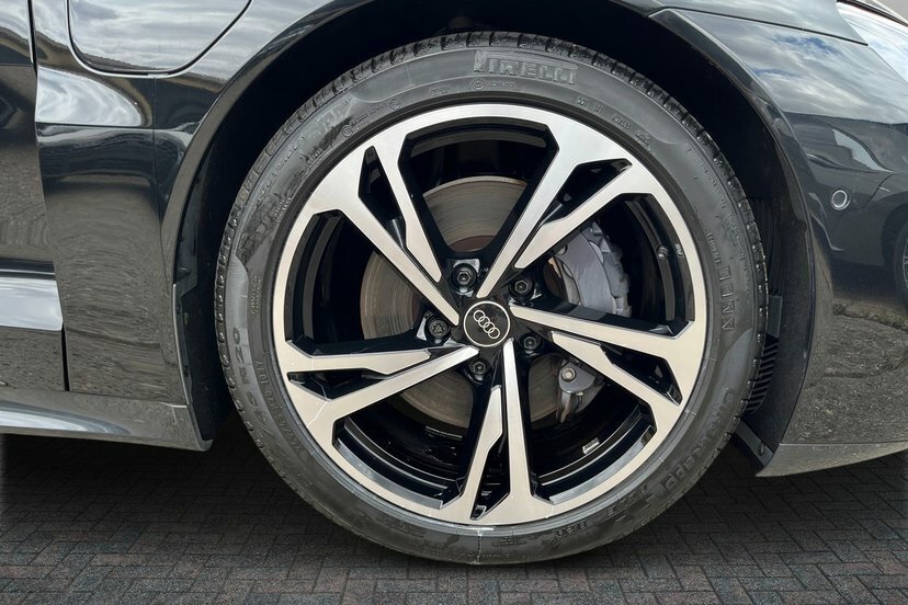 Audi E Tron GT 93.4Kwh Saloon Quattro 476 Ps Black #5