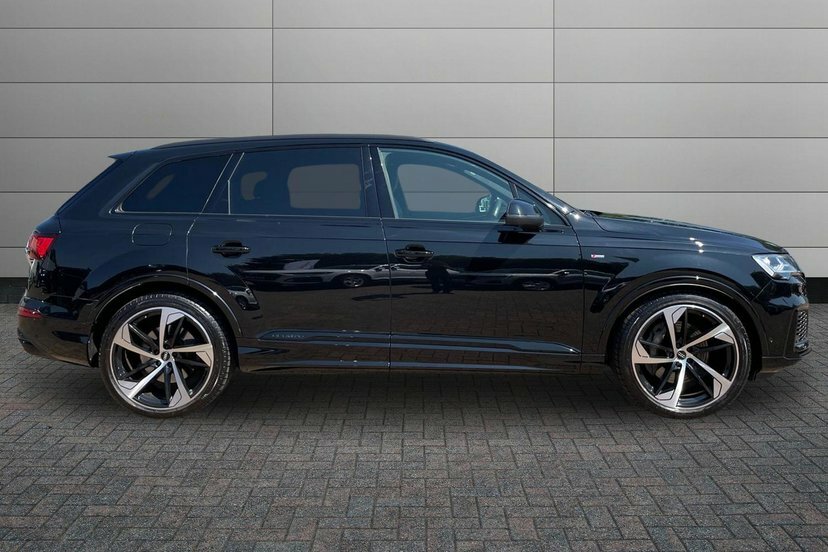 Audi Q7 3.0 Tfsi V6 55 Black Edition Suv Tiptro GY22SXH Black #4