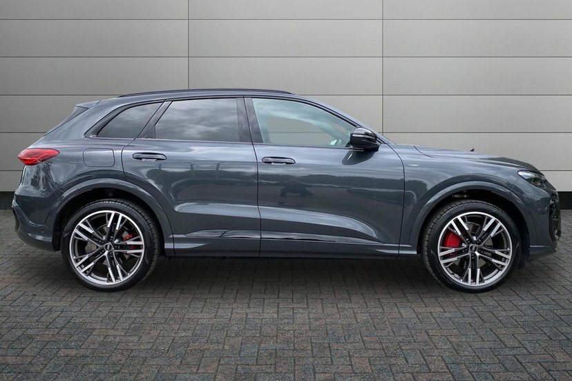 Audi Q5 2.0 E-hybrid 25.9Kwh Edition 1 Suv Plug DC75VPF Grey #4