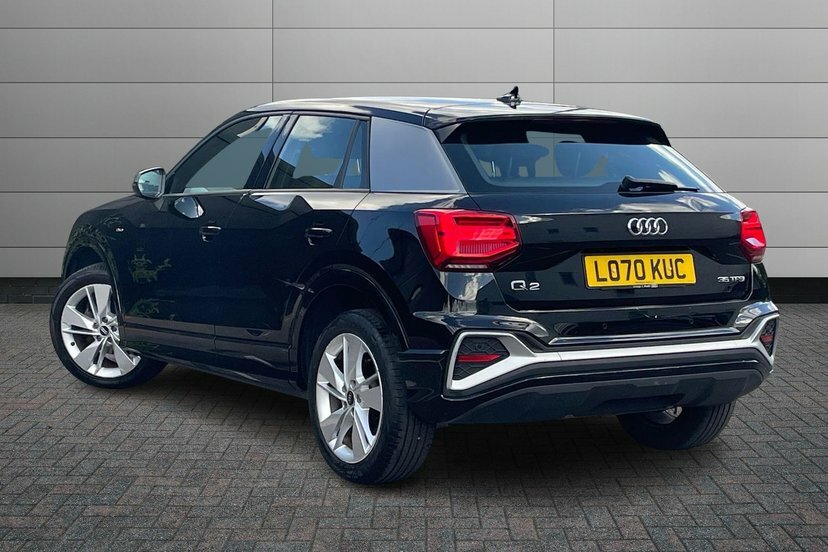 Audi Q2 1.5 Tfsi Cod 35 S Line Suv S Tronic 15 LO70KUC Black #3